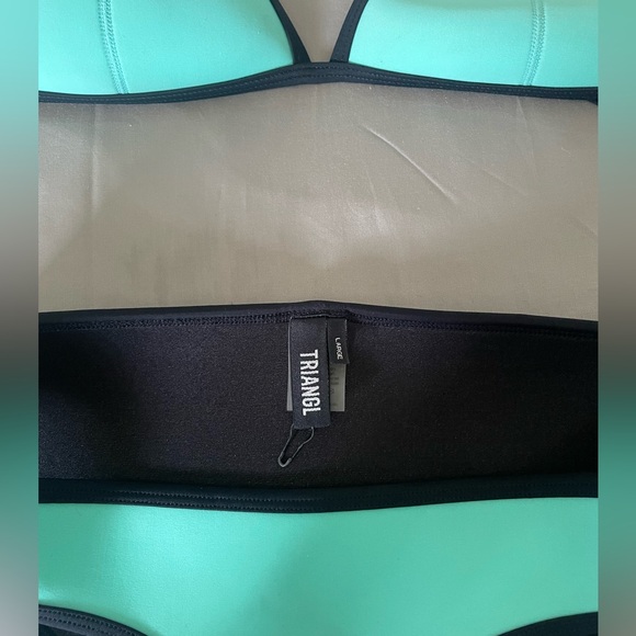 Triangl Bikini Size L - Picture 3 of 4
